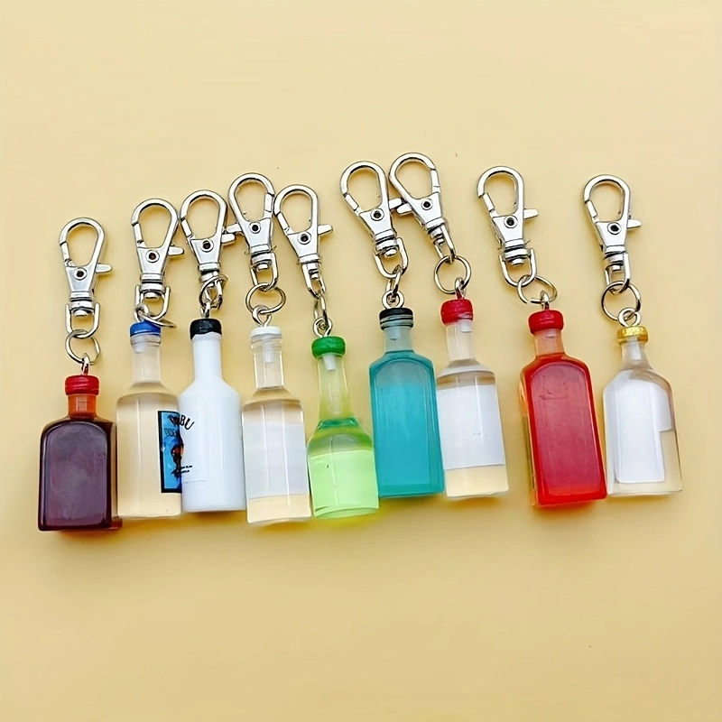 9個入り樹脂製ビール瓶キーホルダー - カラフルなミニボトル - Beer & Wine Jockey Plaza Shopping のレビューと価格