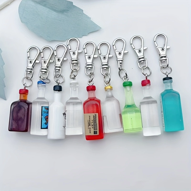 9個入り樹脂製ビール瓶キーホルダー - カラフルなミニボトル - Beer & Wine Jockey Plaza Shopping のレビューと価格