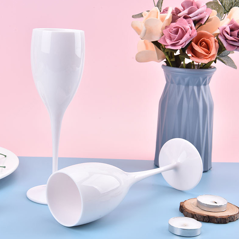 プラスチック製の食器洗い機,2024,シャンパン,白色,レス - Wine In Beer Glass のレビューと価格