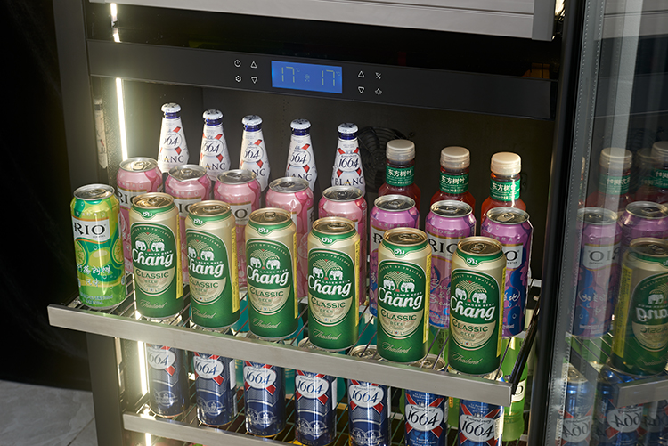 電気式黒ガラス扉ワイン＆ビールクーラー、家庭用およびホテル用 - Wine In Beer Glass のレビューと価格